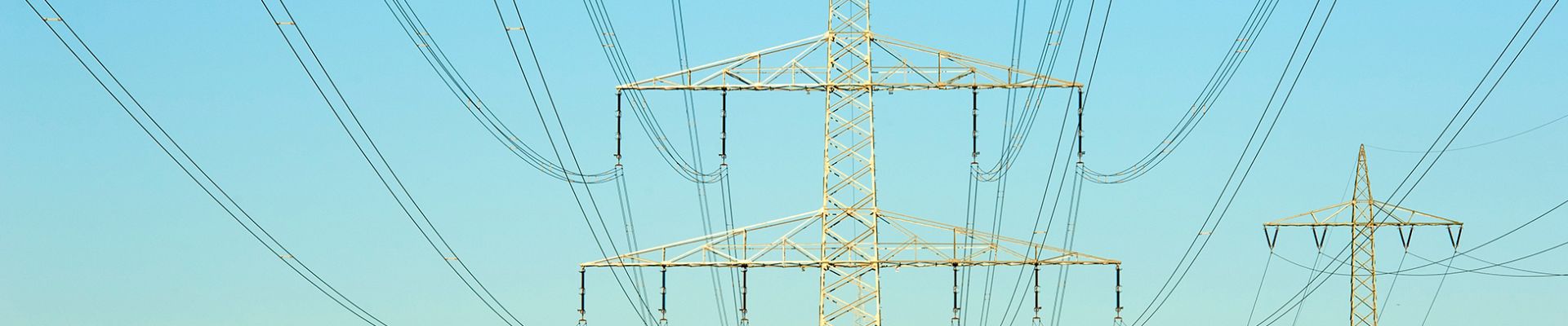 Stromleitungen - Sicherer Netzbetrieb mit FuturePowerFlow.